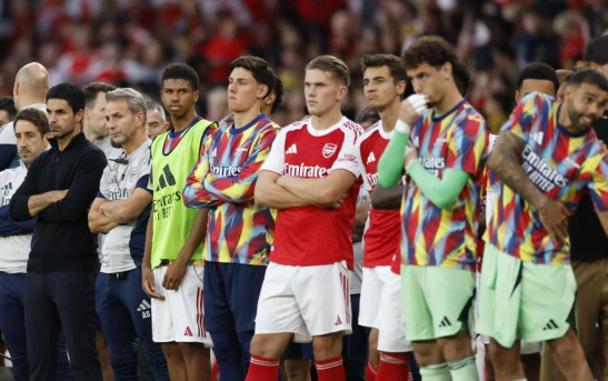 arsenal-diragukan-tidak-bisa-angkat-piala-liga-inggris